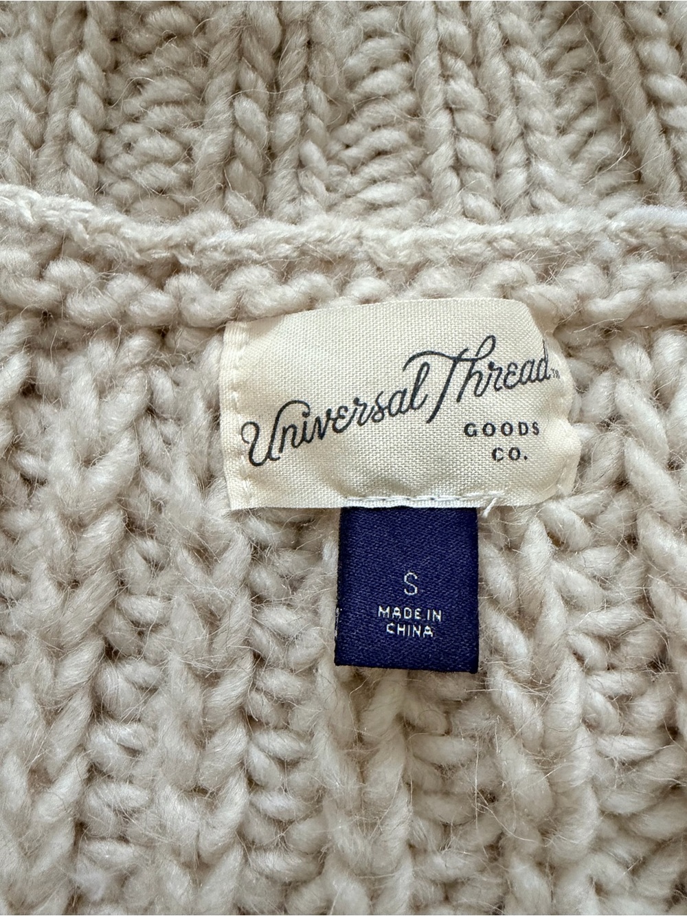 Universal Thread Chunky Cable Knit Sweater | Oatmeal Cream - Picture 2 of 4